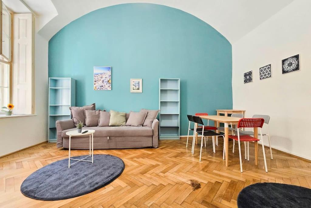 Seventh Sense Apartment Budapest Exterior photo