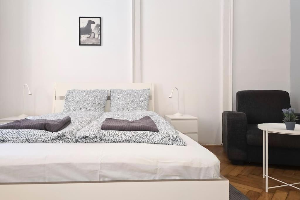 Seventh Sense Apartment Budapest Exterior photo